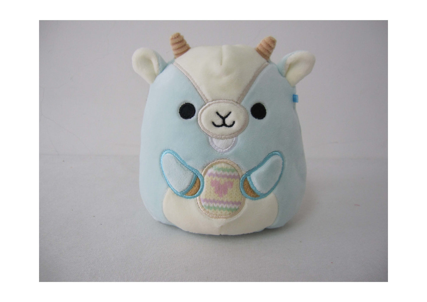 Squishmallow 8 Goat Egg