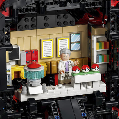 LEGO® Pokémon™ Iconic Trainer Moments Poké Ball