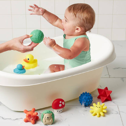 Itzy Splash Gift Set: Bath + Water Toy