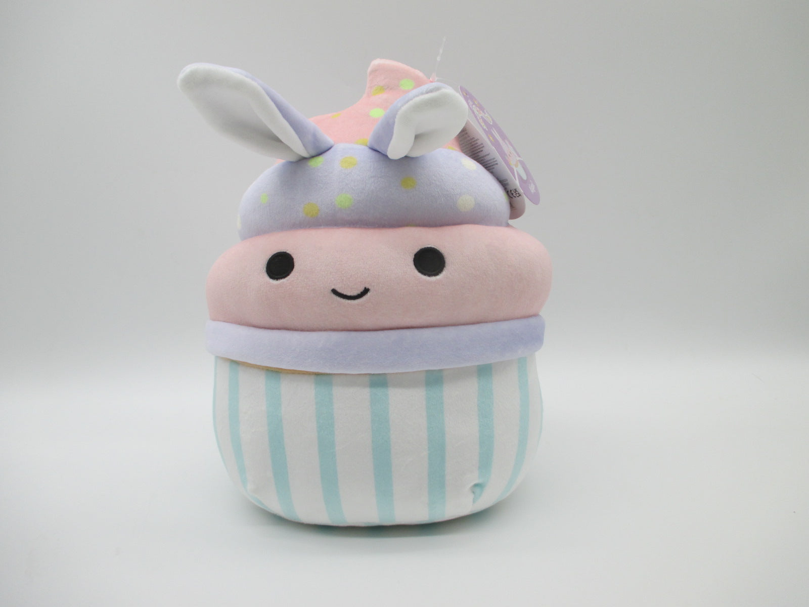 Squishmallow 8 Ears Cupca