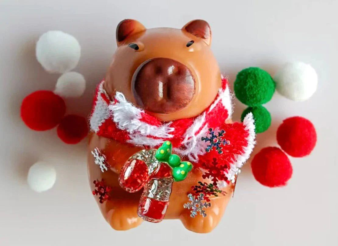 Taba Zaba Xmas Capybara-1